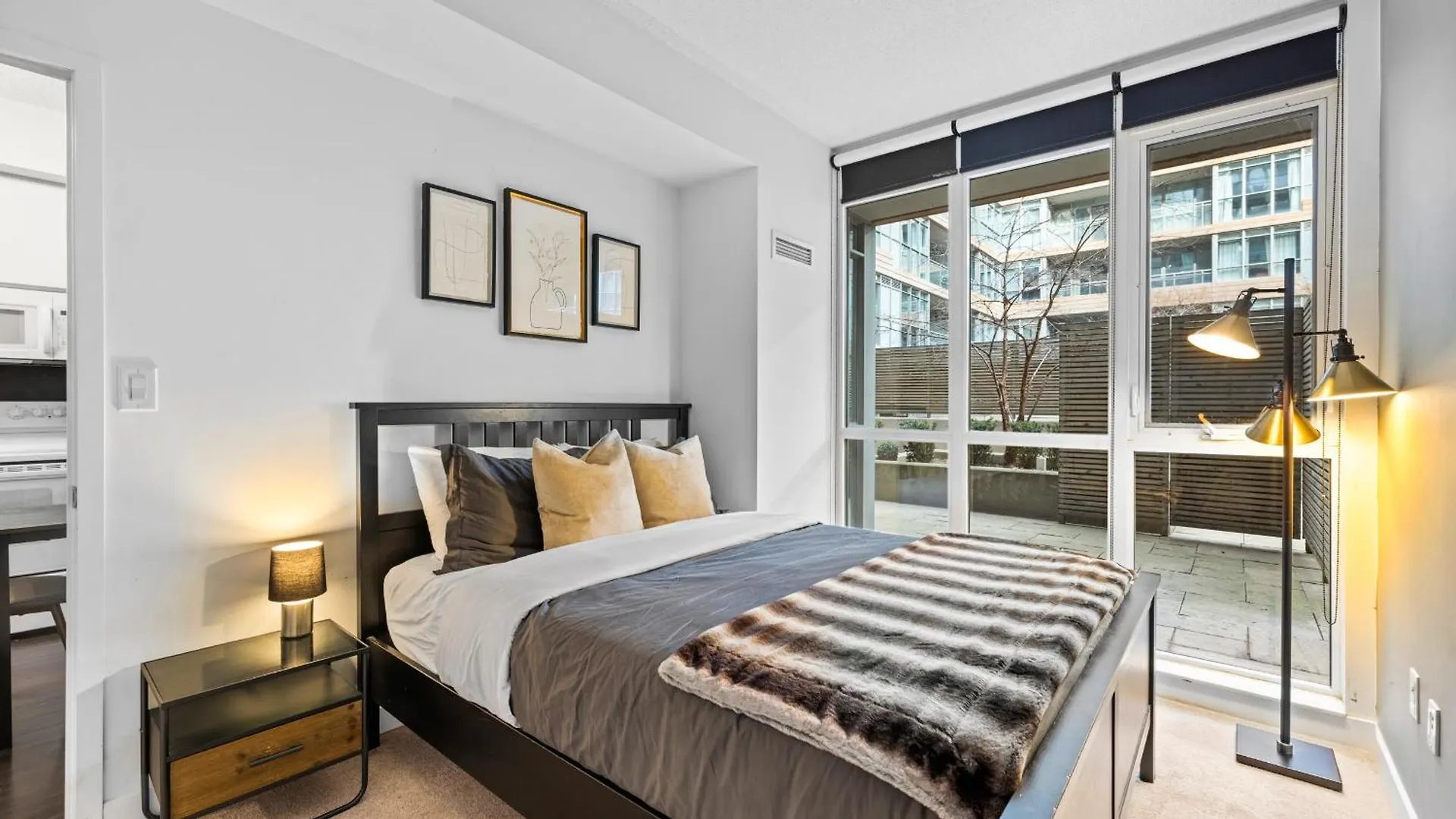 Charming 2Br Condo Near Cn Tower & Harbourfront トロント 0*,