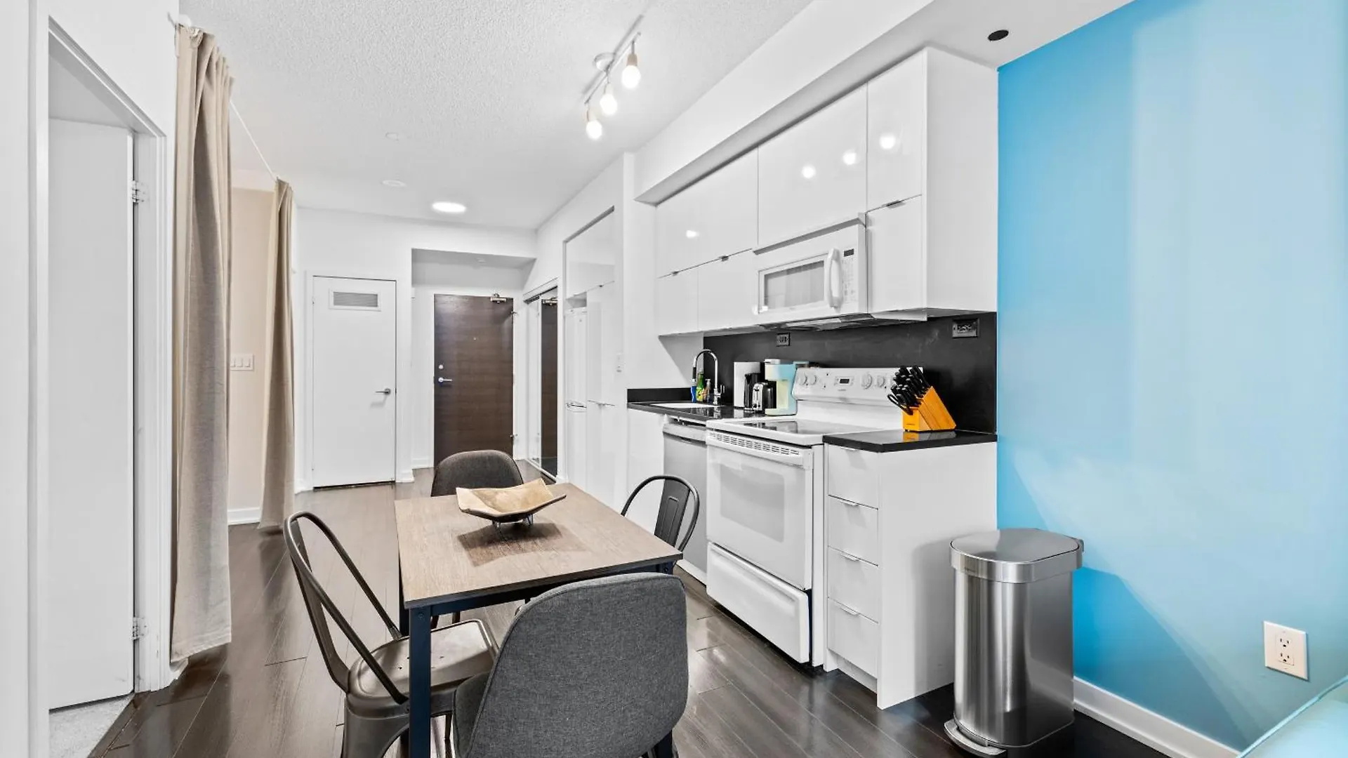 Charming 2Br Condo Near Cn Tower & Harbourfront トロント カナダ