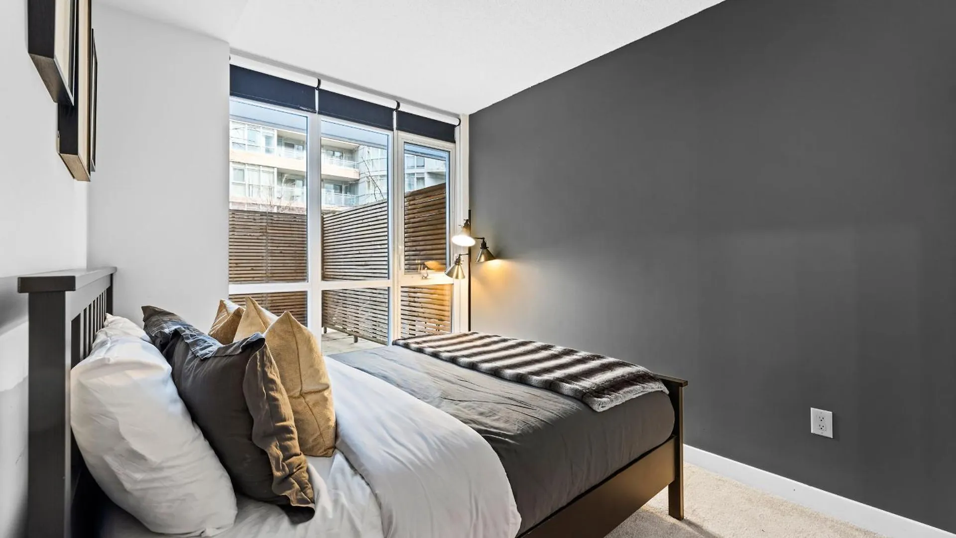アパート Charming 2Br Condo Near Cn Tower & Harbourfront トロント
