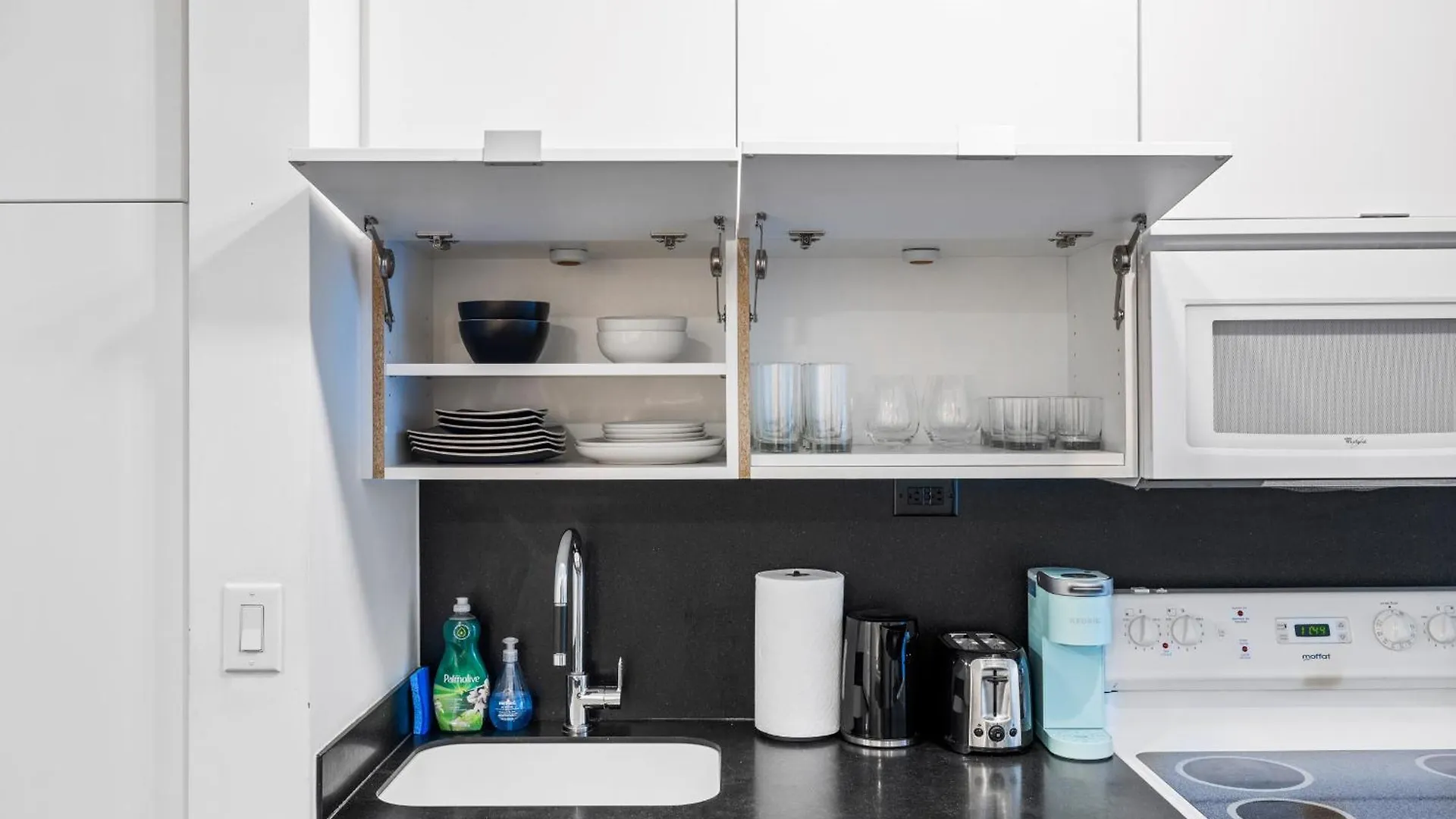 Charming 2Br Condo Near Cn Tower & Harbourfront تورونتو